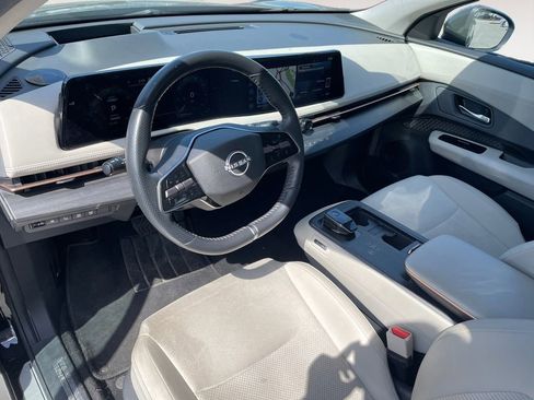 Used 2023 Nissan Ariya AWD image 16