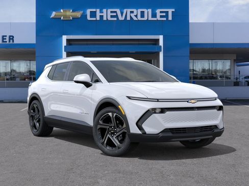 New 2026 Chevrolet Equinox EV LT w/ Convenience Package II FWD image 33