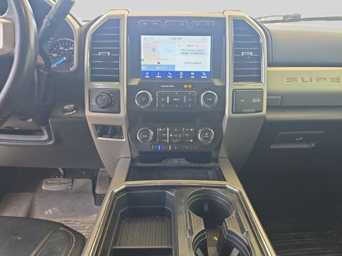 Used 2020 Ford F250 Lariat w/ Lariat Ultimate Package AWD/4WD image 11