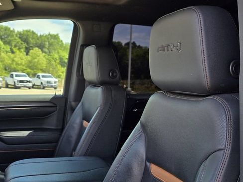 Used 2024 GMC Sierra 1500 AT4 w/ Technology Package AWD/4WD image 29