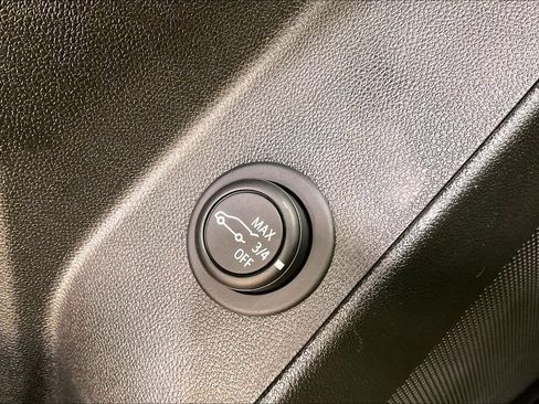 Used 2023 Chevrolet Equinox RS AWD/4WD image 16