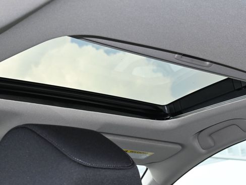 New 2025 Honda Accord SE image 18