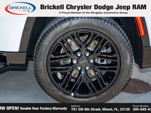 Used 2025 Jeep Wagoneer Series II w/ Convenience Group I AWD/4WD image 43