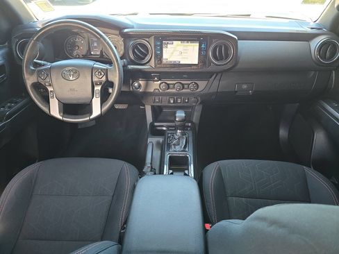 Used 2019 Toyota Tacoma TRD Sport RWD image 9