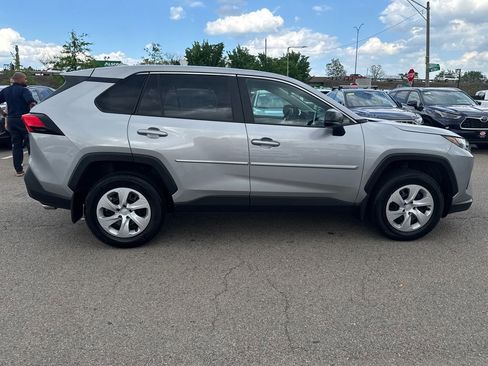 Used 2025 Toyota RAV4 LE AWD/4WD image 9