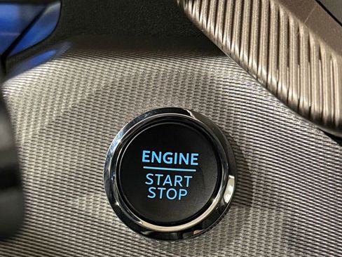 Used 2025 Ford Explorer Active w/ Active Comfort Package image 79