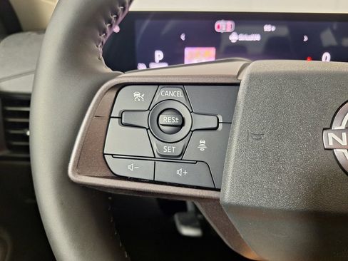 Used 2026 Nissan Sentra SV w/ SV Convenience Package FWD image 19