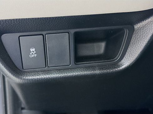 Certified 2026 Honda HR-V LX image 10