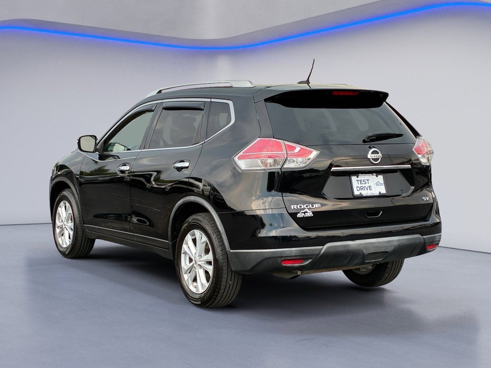 Used 2015 Nissan Rogue SV FWD image 3