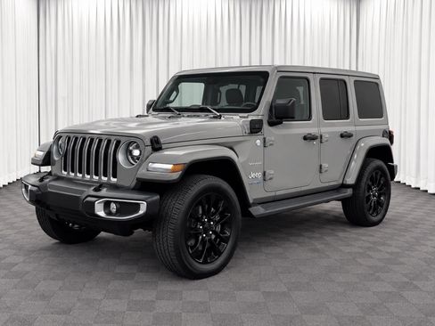Used 2021 Jeep Wrangler Unlimited Sahara w/ Cold Weather Group AWD/4WD image 7