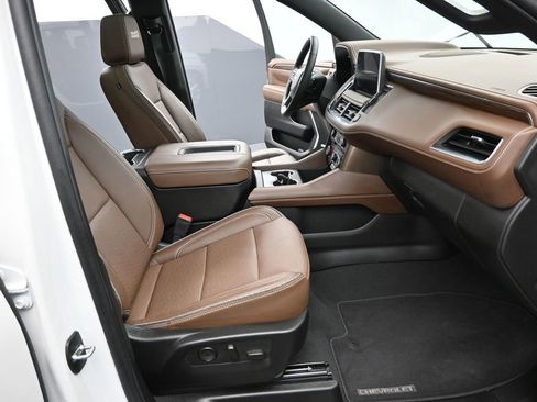 Used 2024 Chevrolet Tahoe High Country image 40