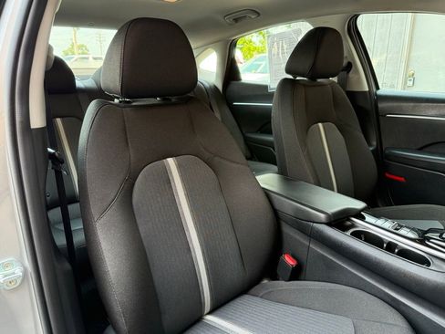 Used 2020 Hyundai Sonata SE w/ Winter Weather Package image 21