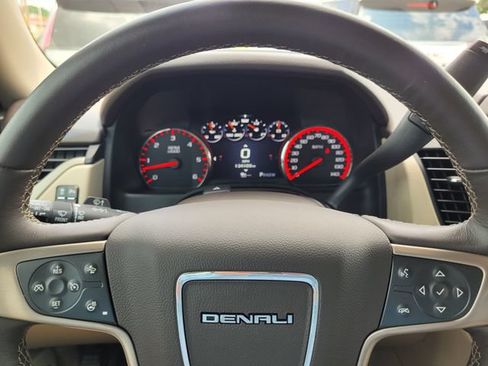 Used 2016 GMC Yukon Denali AWD/4WD image 22
