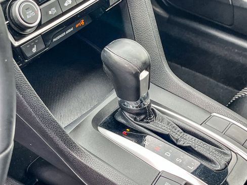 Used 2018 Honda Civic EX-T image 19