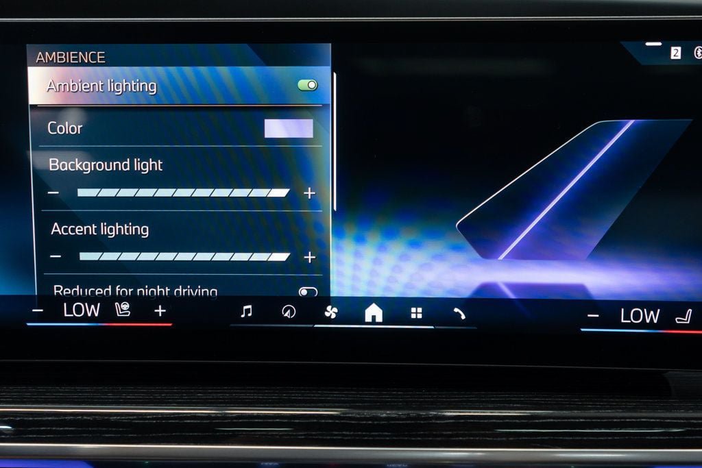 Used 2026 BMW 740i xDrive AWD/4WD image 31