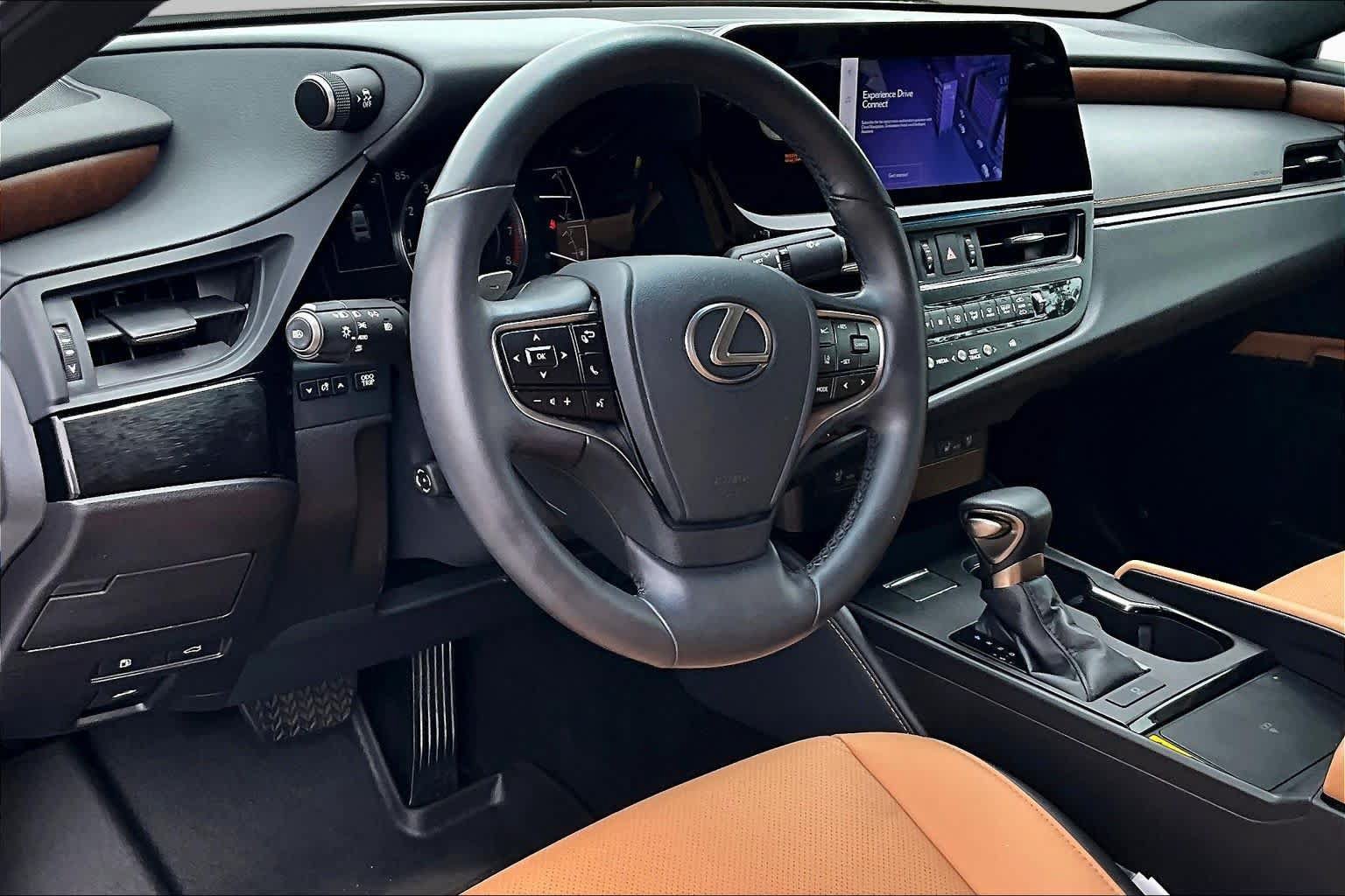 Used 2025 Lexus ES 350 w/ Premium Package FWD image 18