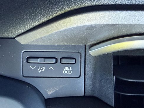 Used 2024 Toyota Grand Highlander AWD Hybrid image 17