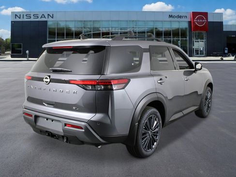 New 2026 Nissan Pathfinder SL FWD image 5