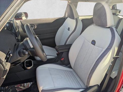 Certified 2025 MINI Cooper 2-Door Hardtop image 15