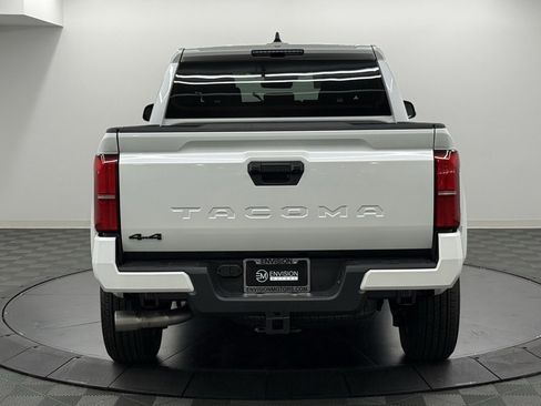 Used 2025 Toyota Tacoma TRD Off-Road image 8