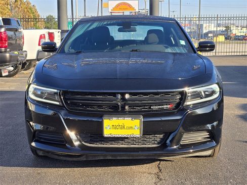 Used 2023 Dodge Charger SXT image 2