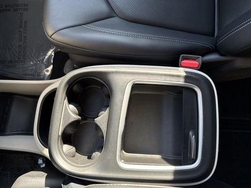 Used 2024 Chrysler Pacifica Touring-L image 20