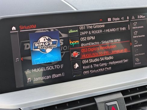 Used 2021 BMW X4 xDrive30i w/ Executive Package image 16