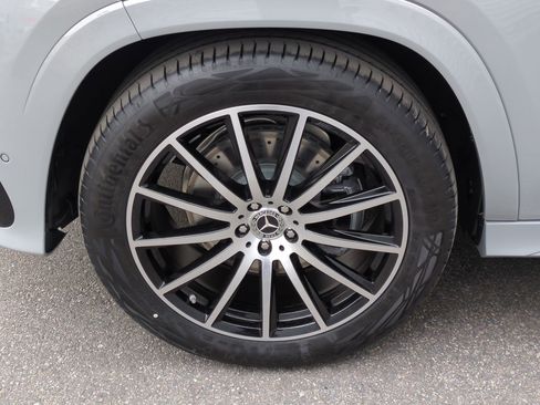 New 2026 Mercedes-Benz GLS 450 4MATIC image 16