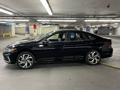 New 2026 Volkswagen Jetta SEL image 31