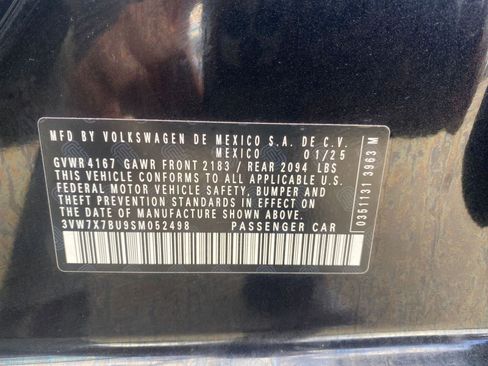 Used 2025 Volkswagen Jetta SE image 29