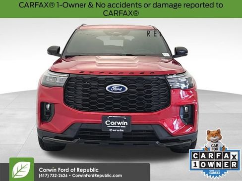 Certified 2025 Ford Explorer ST-Line AWD/4WD image 3
