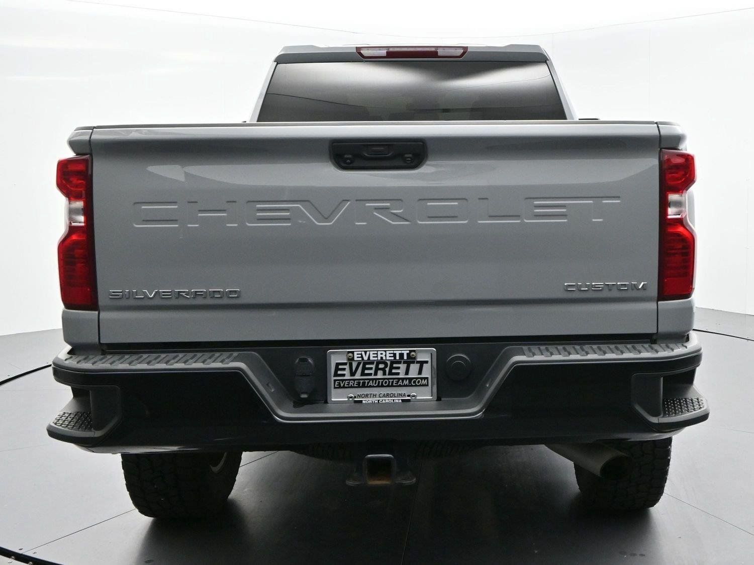 Used 2024 Chevrolet Silverado 2500 Custom w/ Custom Convenience Package AWD/4WD image 6