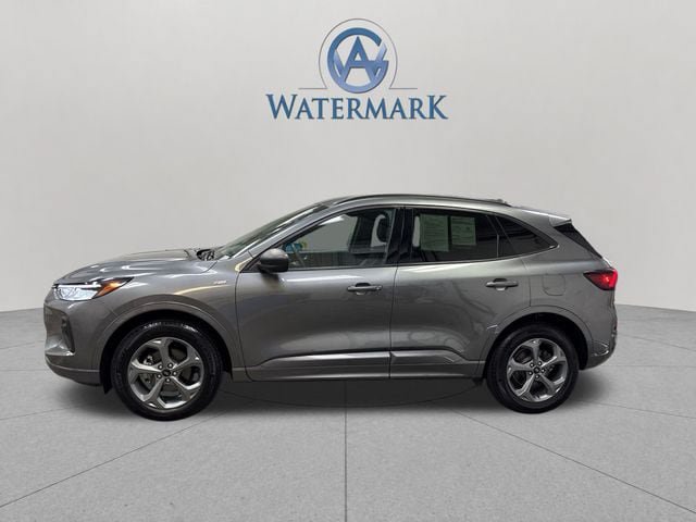 Used 2024 Ford Escape ST-Line w/ Tech Pack #1 AWD/4WD image 2