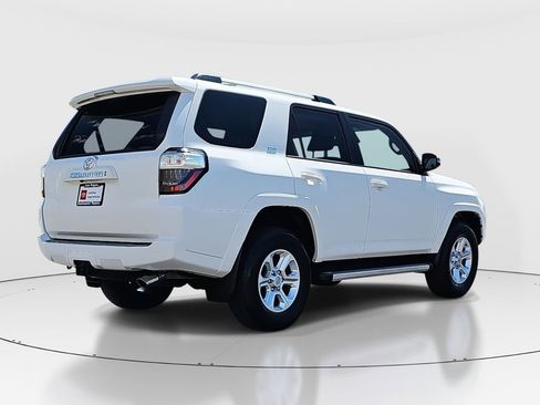 Certified 2022 Toyota 4Runner SR5 Premium AWD/4WD image 5