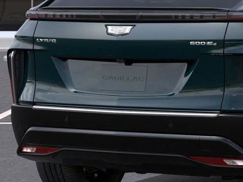 New 2026 Cadillac Lyriq Luxury AWD/4WD image 14