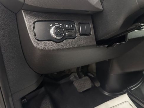 Used 2021 Mercedes-Benz Sprinter 3500 w/ Swivel Seat Package image 5