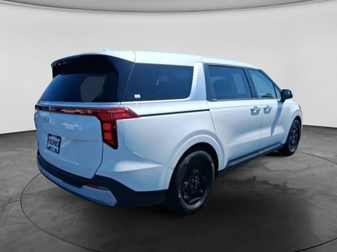 Used 2026 Kia Carnival FWD image 6