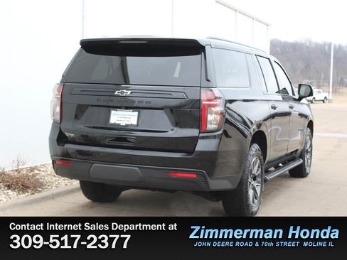 Used 2023 Chevrolet Suburban Z71 w/ Luxury Package image 2