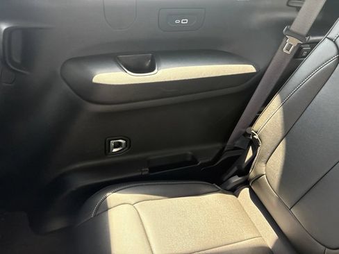 Used 2023 Jeep Grand Cherokee L Limited AWD/4WD image 35