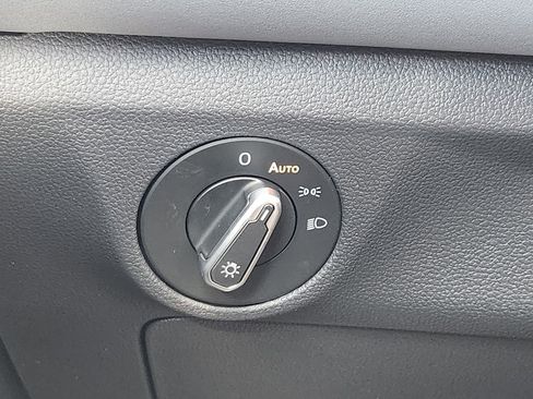 New 2026 Volkswagen Jetta SE image 12