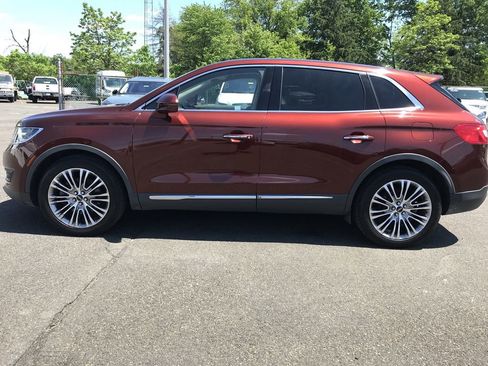 Used 2016 Lincoln MKX Reserve w/ Climate Package AWD/4WD image 2