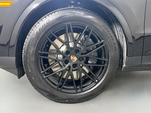 New 2026 Porsche Cayenne E-Hybrid Coupe image 11