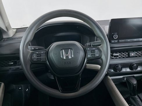 Used 2023 Honda Accord EX image 17