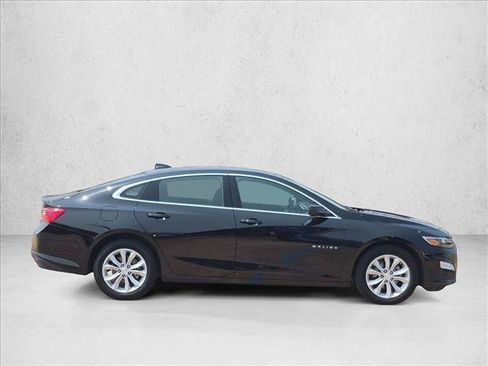 Used 2025 Chevrolet Malibu LT FWD image 4