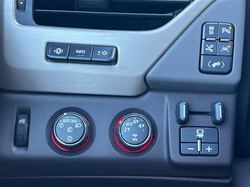 Used 2016 GMC Yukon Denali w/ Open Road Package image 34