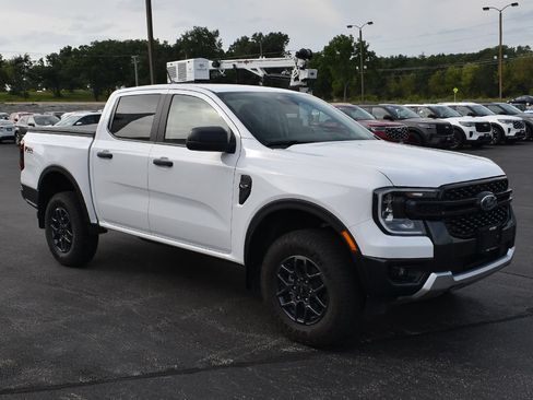 Used 2025 Ford Ranger XLT w/ Equipment Group 301A High AWD/4WD image 3
