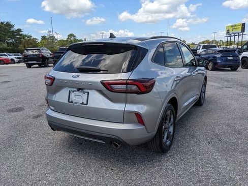 Used 2023 Ford Escape ST-Line FWD image 4