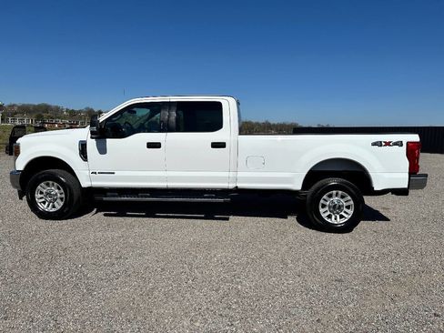Used 2019 Ford F250 XLT w/ XLT Value Package image 4