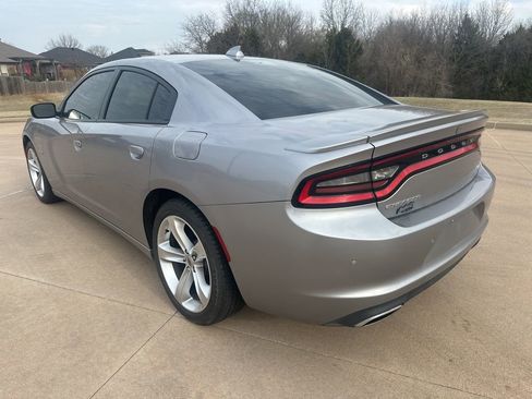 Used 2018 Dodge Charger R/T image 3