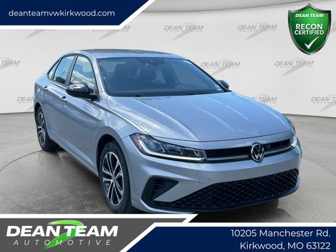 Used 2025 Volkswagen Jetta Sport FWD image 1